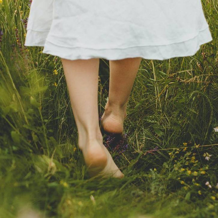 ABOUT BAREFOOT WALKING TREND