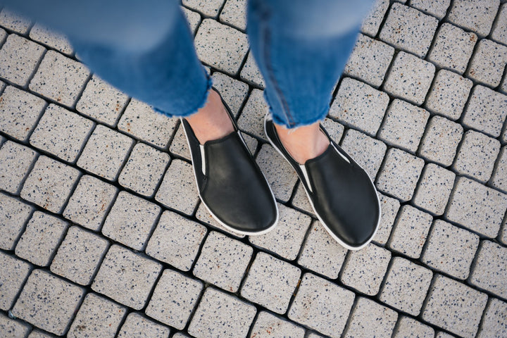Eazy BL black and white Barefoot