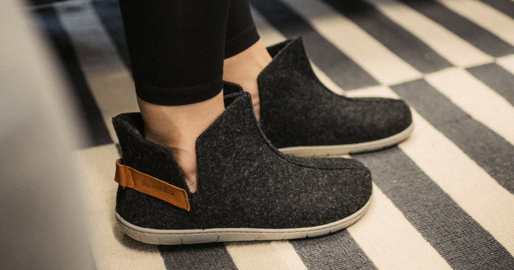 Chillax BL black Barefoot Ankle Cut Slippers