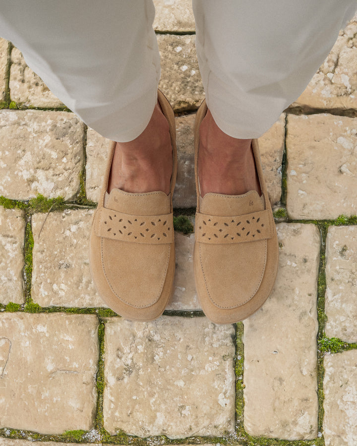 Bianca BL beige Barefoot Moccasins
